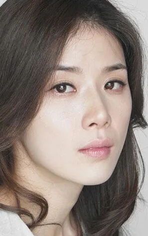 Фотография актёра Ли Бо-ён