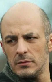 Фотография актёра Роберто Аламо