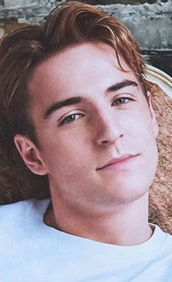 Фотография актёра Эван Родерик