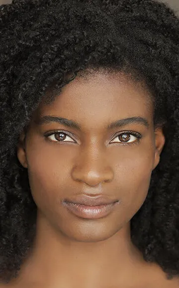 Фотография актёра Эшли Романс