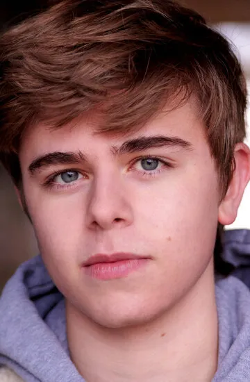 Фотография актёра Александр Эллиот