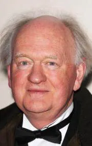 Фотография актёра Оливер Форд Дейвис