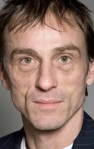 Фотография актёра Андре Хеннике