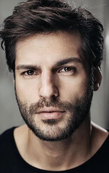 Фотография актёра Серкан Чайоглу