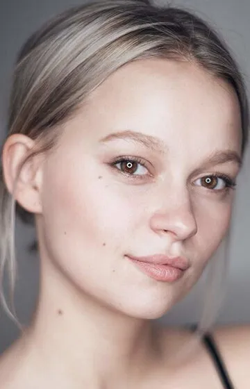 Фотография актёра Элли Даклс