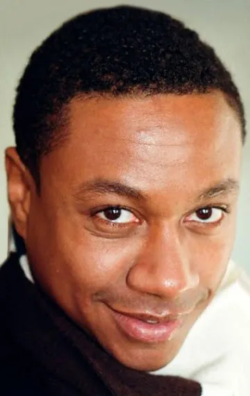 Фотография актёра Натаниэль Мартелло-Уайт