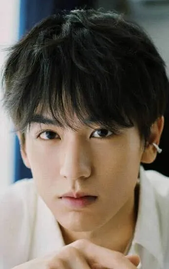 Фотография актёра Чжан Линхэ