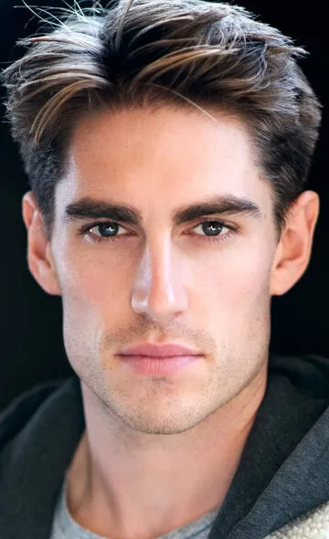 Фотография актёра Джулиан Хэйг