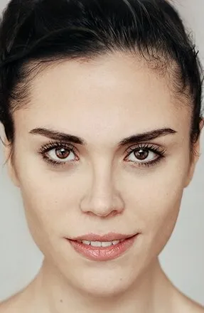 Фотография актёра Шюкран Овалы