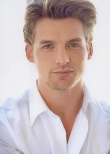 Фотография актёра Донни Боас