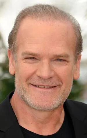 Фотография актёра Льюис Омар