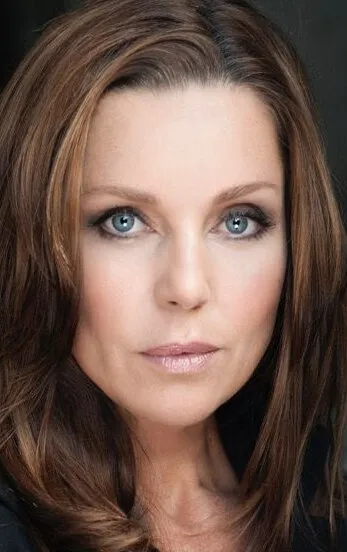 Фотография актёра Сара-Джейн Редмонд
