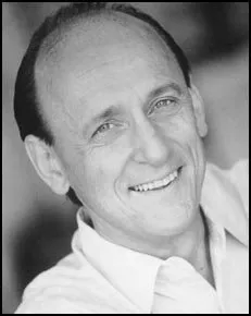 Фотография актёра Рэй Бирк