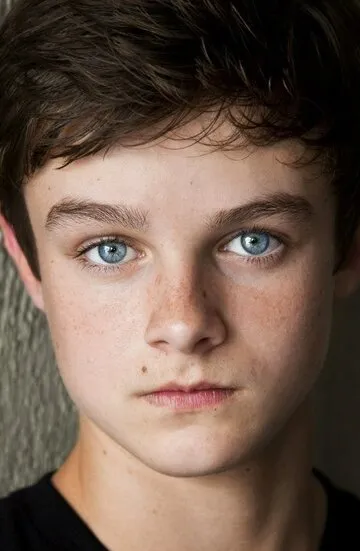 Фотография актёра Чандлер Кентербери