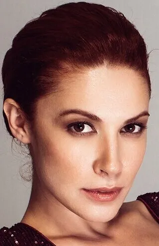 Фотография актёра Ачелья Топалоглу