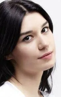 Фотография актёра Бурджу Кыратлы