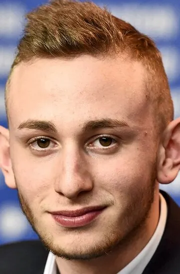 Фотография актёра Кейси Моттет Кляйн