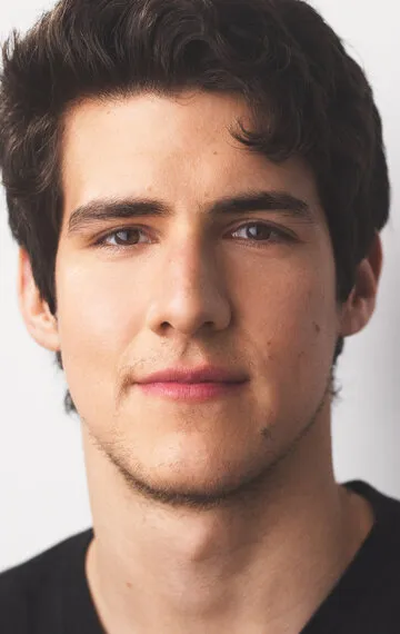 Фотография актёра Дэн Гонон