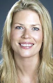 Фотография актёра Мэри Элизабет МакГлинн