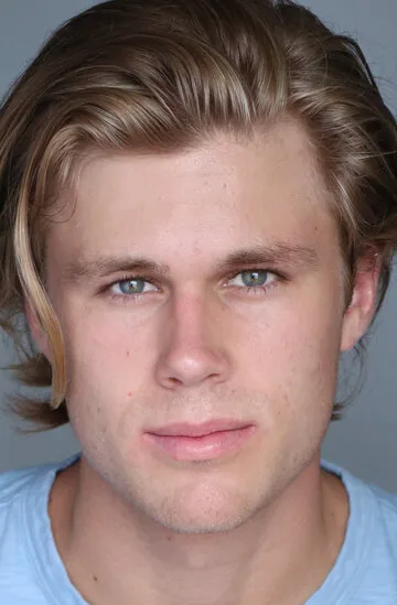 Фотография актёра Оуэн Джойнер