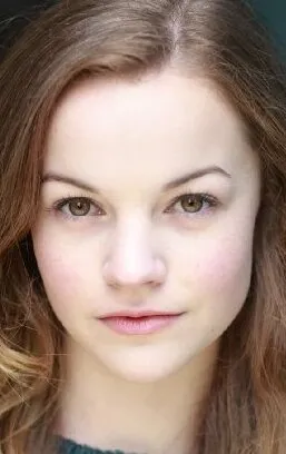 Фотография актёра Иззи Мейкл-Смолл