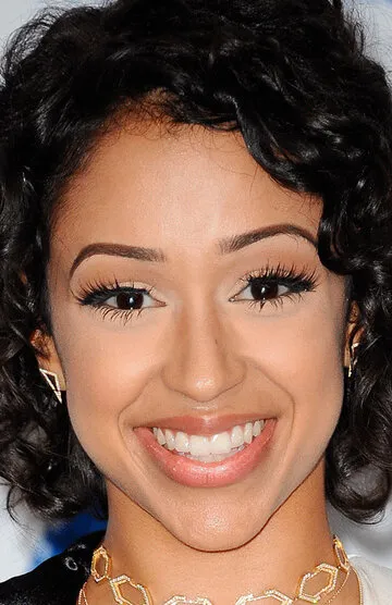 Фотография актёра Лайза Коши