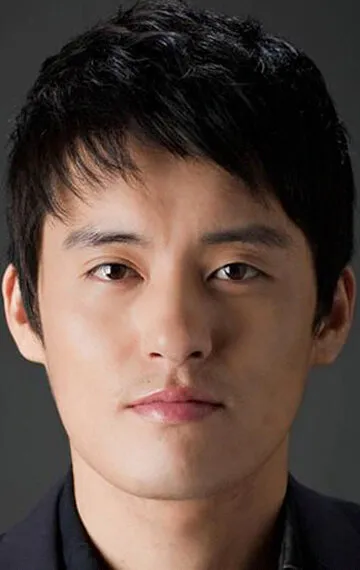Фотография актёра Чхве Джэ-ун