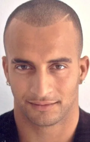 Фотография актёра Валид Бенмбарек