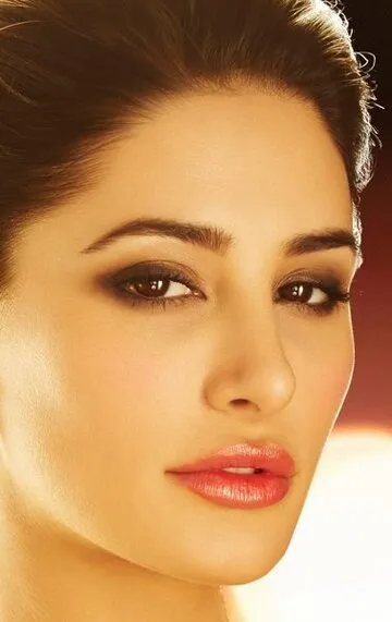 Фотография актёра Наргис Факхри