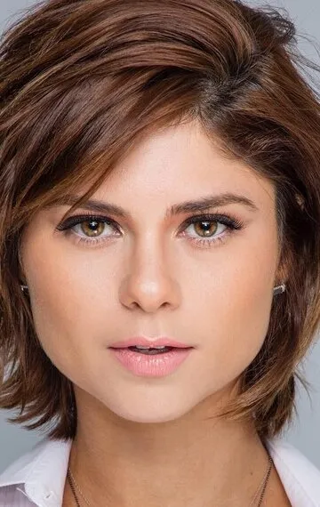 Фотография актёра Жулианне Тревизол