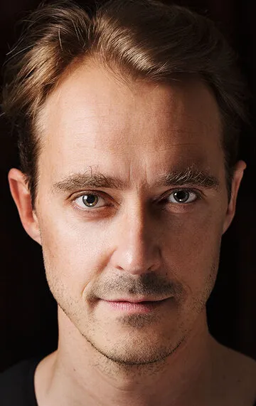 Фотография актёра Йонас Карлссон