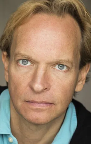 Фотография актёра Лэтэм Гейнс