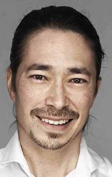 Фотография актёра Кристофер Камиясу