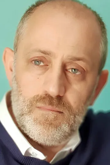 Фотография актёра Хильми Озчелик