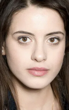 Фотография актёра Гюнеш Сайин