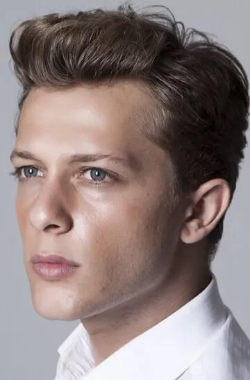 Фотография актёра Мехмет Айкач