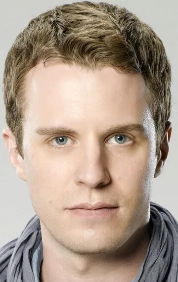 Фотография актёра Люк Мэбли