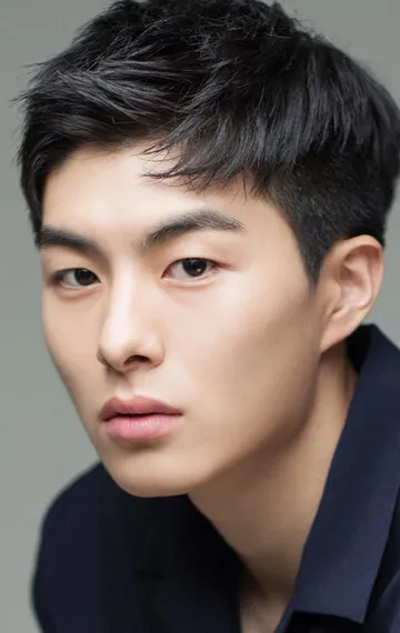 Фотография актёра Чон Гон-джу