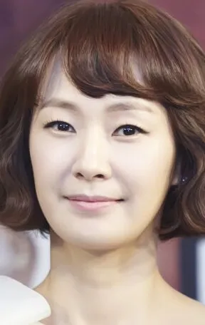 Фотография актёра Мён Сэ-бин