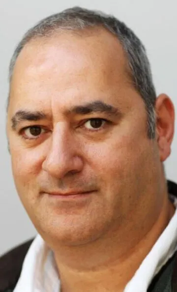 Фотография актёра Аюб Кхан-Дин