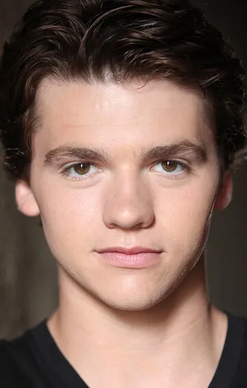 Фотография актёра Джоэл Кортни