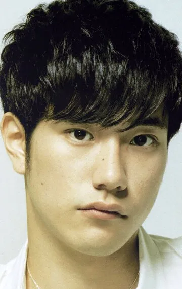 Фотография актёра Кэнъити Мацуяма