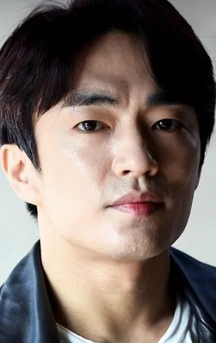 Фотография актёра Чон Мун-сон