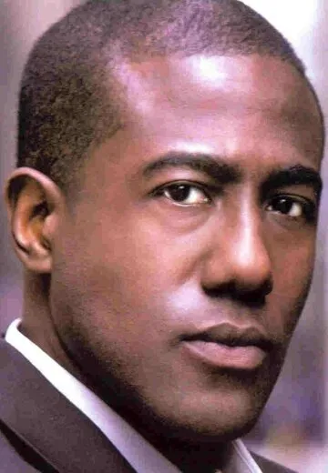 Фотография актёра И. Роджер Митчелл