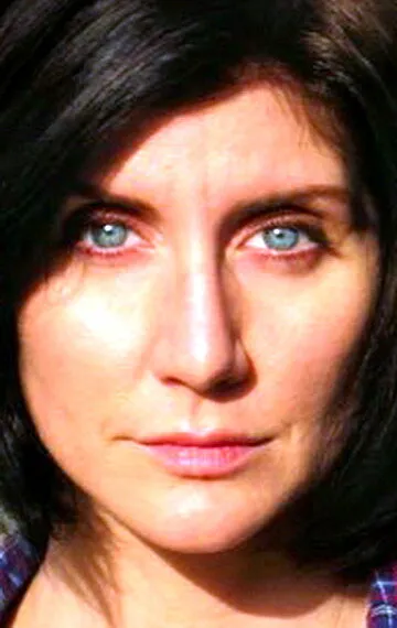 Фотография актёра Эмбер Армстронг