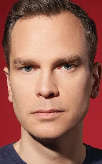 Фотография актёра Али Кук