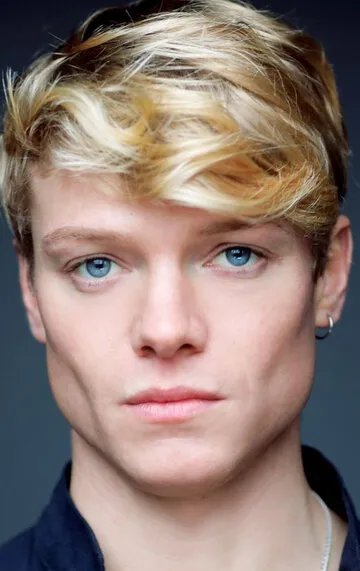 Фотография актёра Том Рис Харрис