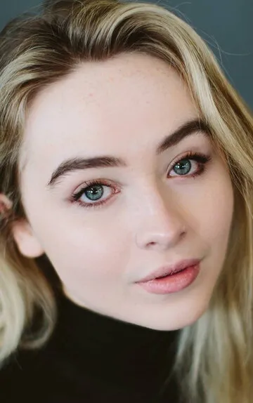 Фотография актёра Сабрина Карпентер