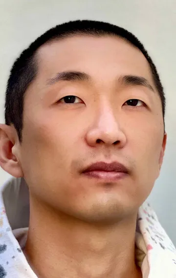 Фотография режиссера – Ли Сон-джин (Lee Sung Jin)