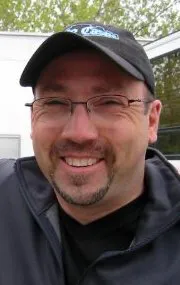 Фотография актёра Дж. Майлз Дэйл